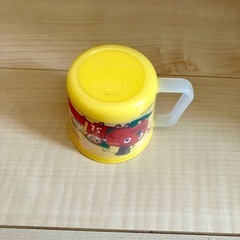 おまけ付　アンパンマン マグカップ イエロー (絵柄がはがれないタイプ)の画像