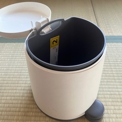 IKEAダストボックスの画像