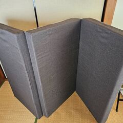 [取引中] ZINUS製の三つ折りマットレス（シングルサイズ）の画像
