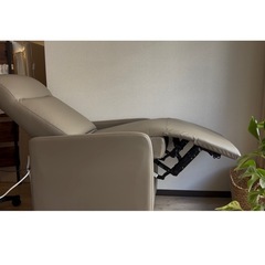 電動リクライニングチェア【フルフラット】の画像