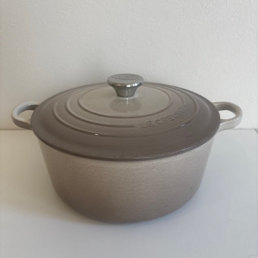 ルクルーゼ 廃盤ナツメグ ココットロンド24