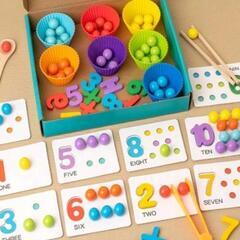 子供の玩具　細かい動作玩具 の画像