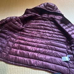ユニクロ　ウルトラライトダウン　Lサイズの画像