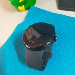 Google pixel Watch2 本体　LTE/WiFi(ブラック) 保護ケース、保護フイルムおまけ付き【超美品】の画像