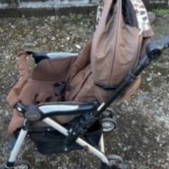 Apricaベビーカーの画像