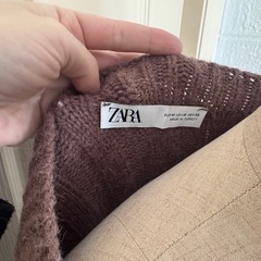 ZARA ニットの画像