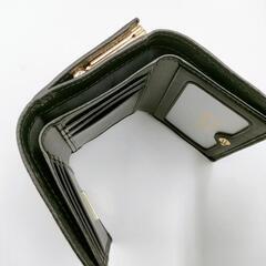 三つ折り財布 財布 黒 ヴィヴィアン ブラック レザー がま口 折り財布の画像