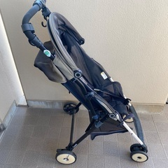 【コンビ F2 ベビーカー（軽量＆コンパクトタイプ）】の画像