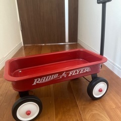 Radio Flyer☆おもちゃ入れ☆インテリア
の画像