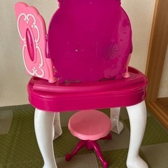 子供のドレッサーの画像