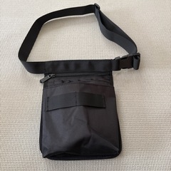 ウエストバッグ