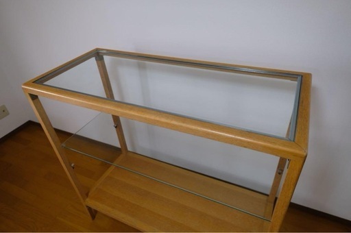 木とガラスの陳列棚(什器)