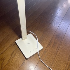 ニトリ　卓上ライトの画像