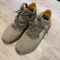 adidas スニーカー　チューブラ