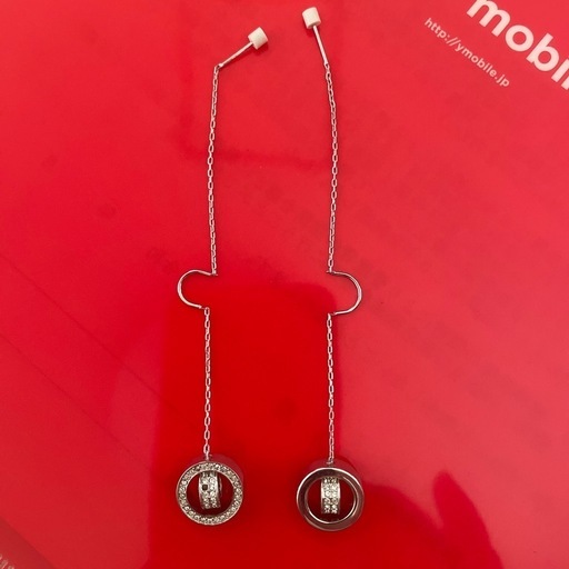 スワロフスキー　ピアス