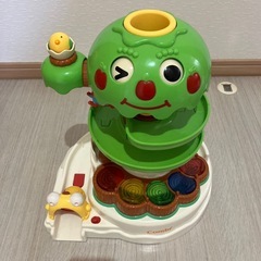 ボールを転がすと音の鳴るおもちゃ