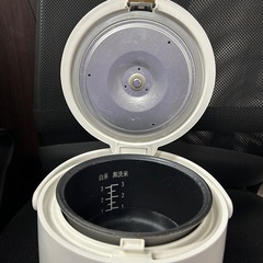 NEOVE 炊飯器 3合 マイコン ホワイト RRS-AT30WT
の画像