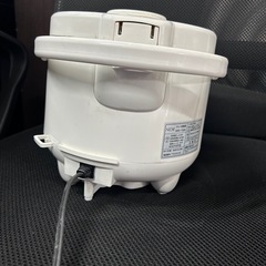 NEOVE 炊飯器 3合 マイコン ホワイト RRS-AT30WT
の画像