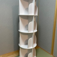 お譲り決定しました　新品　白い回転本棚の画像