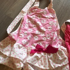 エプロン　かわいすぎるエプロン2種　ひらひらのほうは新品