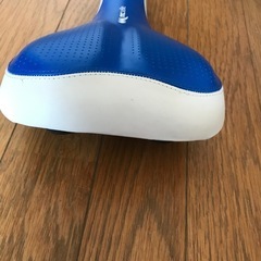 ロードバイク用サドル マクセラ　Zippy+gel サドル ブルー/ホワイの画像