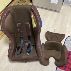 ピジョンのチャイルドシート　新生児から4歳くらいまで