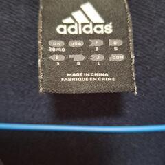adidas アディダス プリントスウェットトレーナー　L ネイビー　お譲りしますの画像