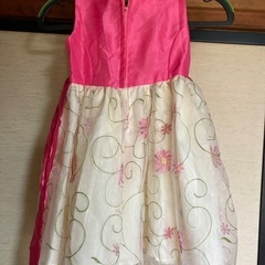 女の子用ドレスの画像