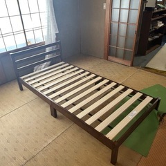 ニトリ　シングルベッド　使用半年です。