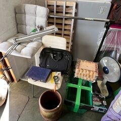 【どれでも1個100円】 【ジモティ限定特価】 期間限定100円コーナー 処分市 第２段 商品追加！！ お一人様何点でも リサイクルショップ 買う買うセール！ 4/27まで N0802Gの画像
