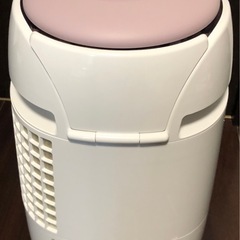 【値下げ】2018年製 SHARP ふとん乾燥機　プラズマクラスター　UD-BF1-Wの画像