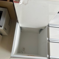 炊飯器置き場付き食器棚お譲りいたしますの画像