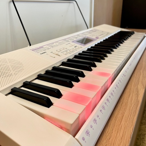 《売約済》【倉庫保管中】カシオ CASIO 電子キーボード 61鍵 光ナビゲーション LK-122 検）キーボード 電子ピアノ ピアノ