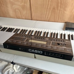 CASIO WK-220 電子キーボード 76鍵　ACアダプター付属の画像