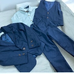 キッズスーツ　110cm
