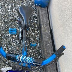 （お話中）子供用自転車（16インチ位）・ヘルメットの画像