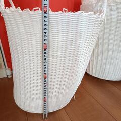 ランドリーバスケット　白　カゴ　大きいカゴ収納　3個セット　ビニールカゴの画像