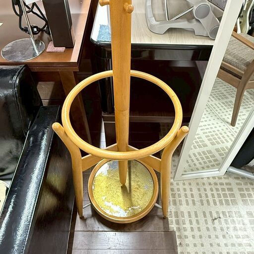 秋田木工 ポールハンガー レトロ 直径40cm 高さ185cm ((株 秋田木工 ポールハンガー レトロ 直径40cm 高さ185cm ((株