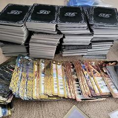 大量のカードゲームの画像