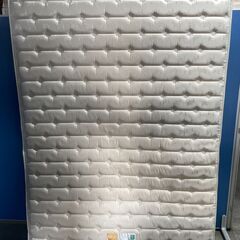 【無料】HONEYCOMB ダブルサイズ マットレス 白系 0円...