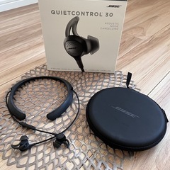 BOSE quiet control30 ネックイヤホンの画像