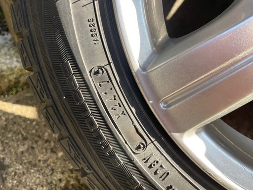 軽のスタッドレスタイヤ155/65/R14一部難有り