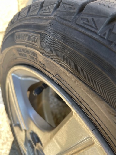 軽のスタッドレスタイヤ155/65/R14一部難有り