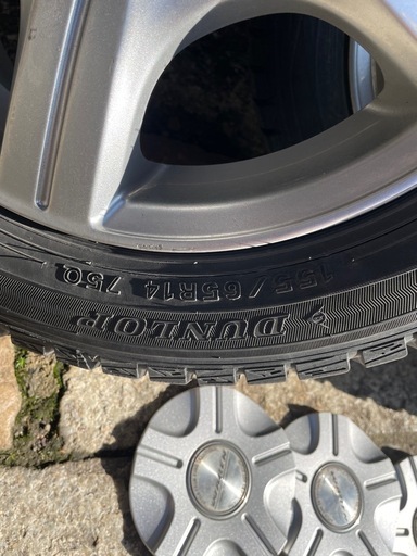 軽のスタッドレスタイヤ155/65/R14一部難有り
