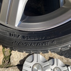 軽のスタッドレスタイヤ155/65/R14一部難有りの画像