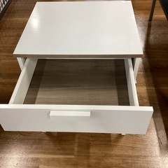 ベッドサイドテーブル【町田市再生家具】250191の画像