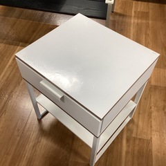 ベッドサイドテーブル【町田市再生家具】250191の画像