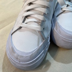 NIKE レディース　スニーカー　白　厚底　23.5センチの画像