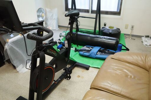 サイクリングマシーン・トレーニング器具