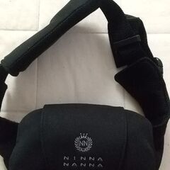 ニンナナンナ　NINNA NANNA 抱っこひも　